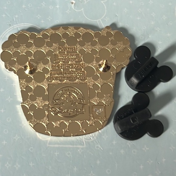 Disney Parks Bianca Cupcake Christmas Advent Mystery Pin from The Rescuers - Picture 2 of 2